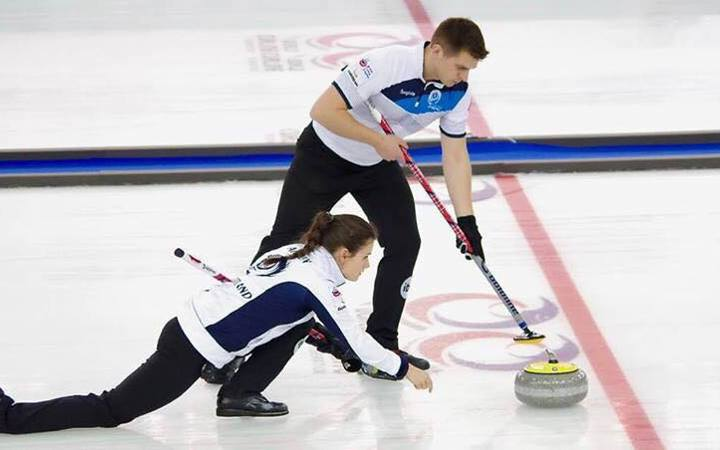 Scott Andrews leads in World Mixed
