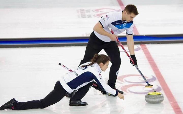 Scott Andrews leads in World Mixed